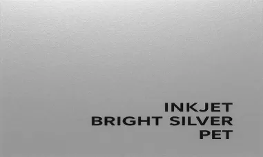 Inkjet Bright Silver PET — etichetare premium cu efect metalic pentru un branding cu impact ridicat